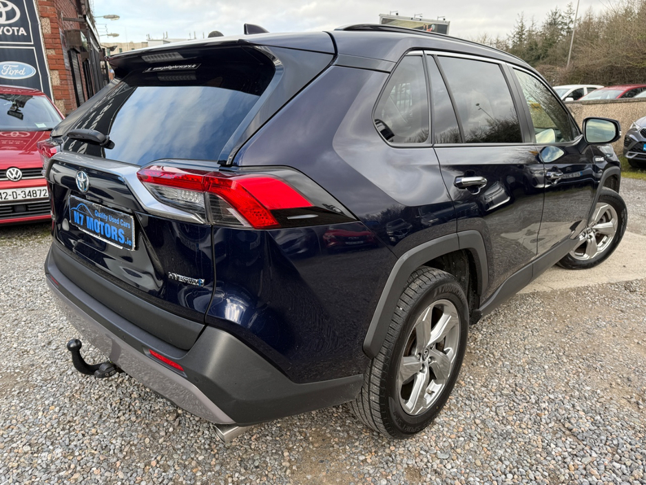 2020 Toyota Rav4 - image 4