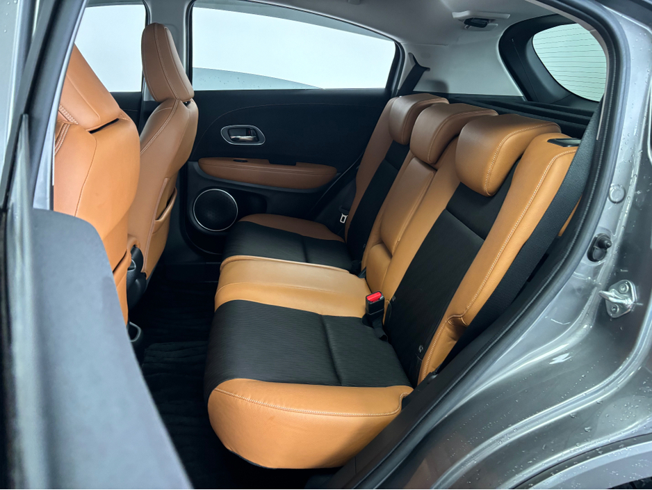 2020 Honda Vezel - image 12