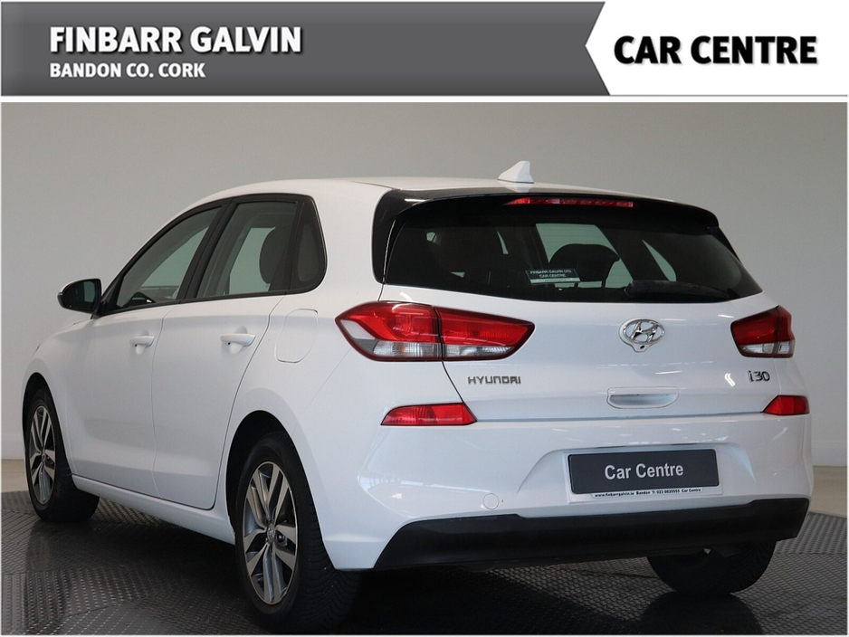 2020 Hyundai i30 - image 2