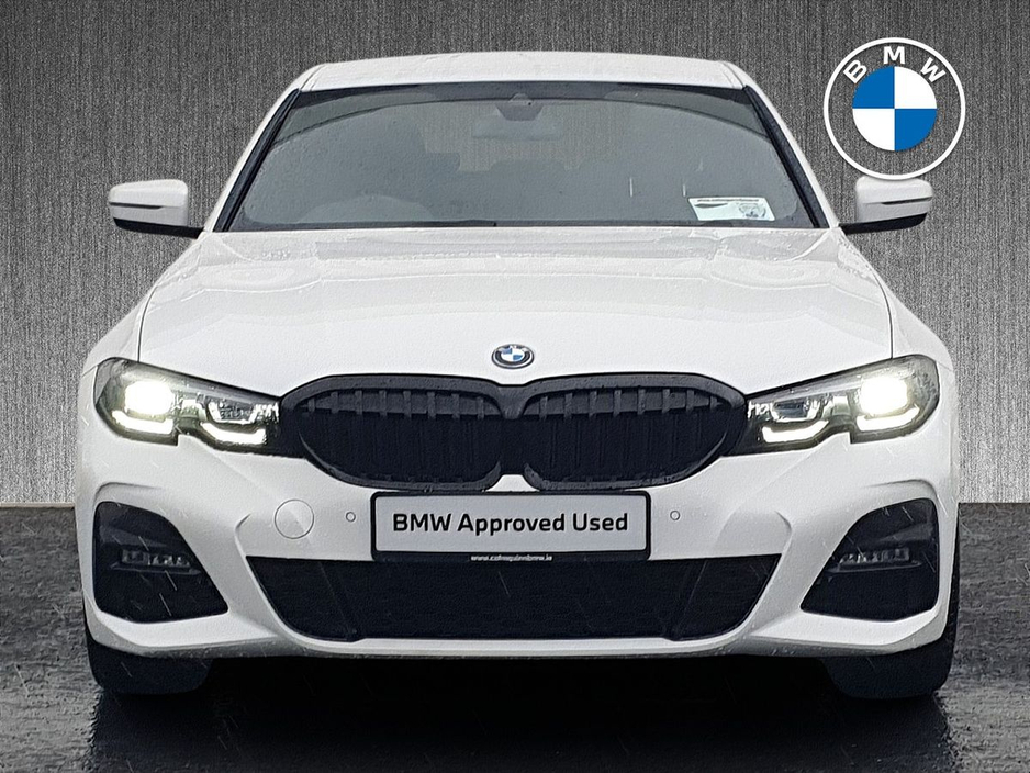 2022 BMW 3 Series - image 16