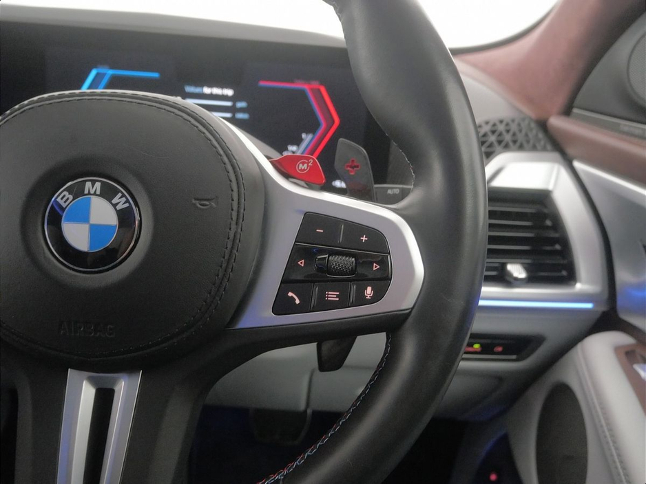 2025 BMW XM - image 18