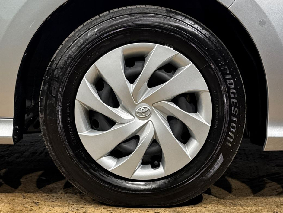 2024 Toyota Yaris - image 10