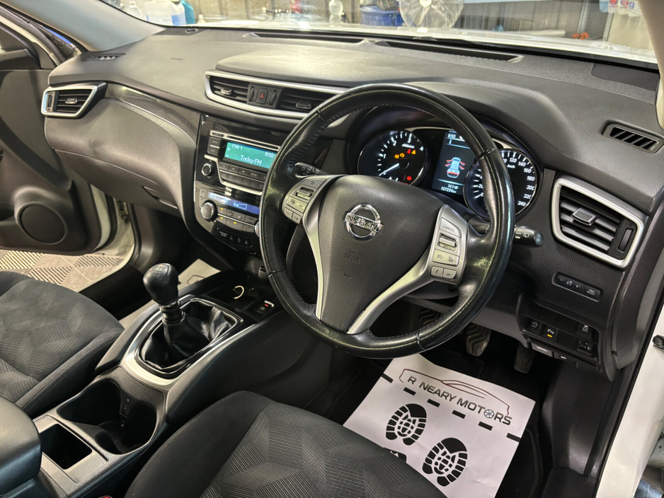 2016 Nissan X-Trail - image 8