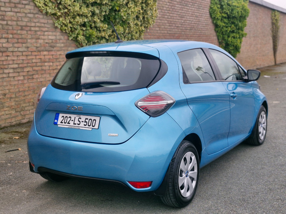 2020 Renault Zoe - image 14