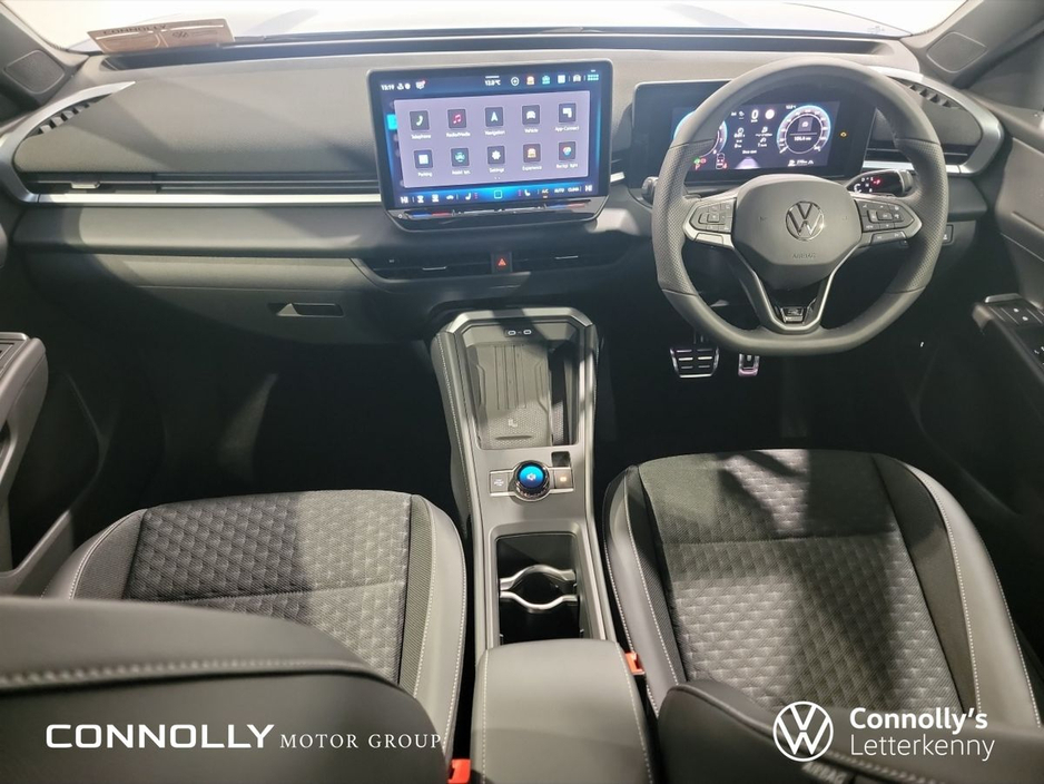 2026 Volkswagen T-Roc - image 4