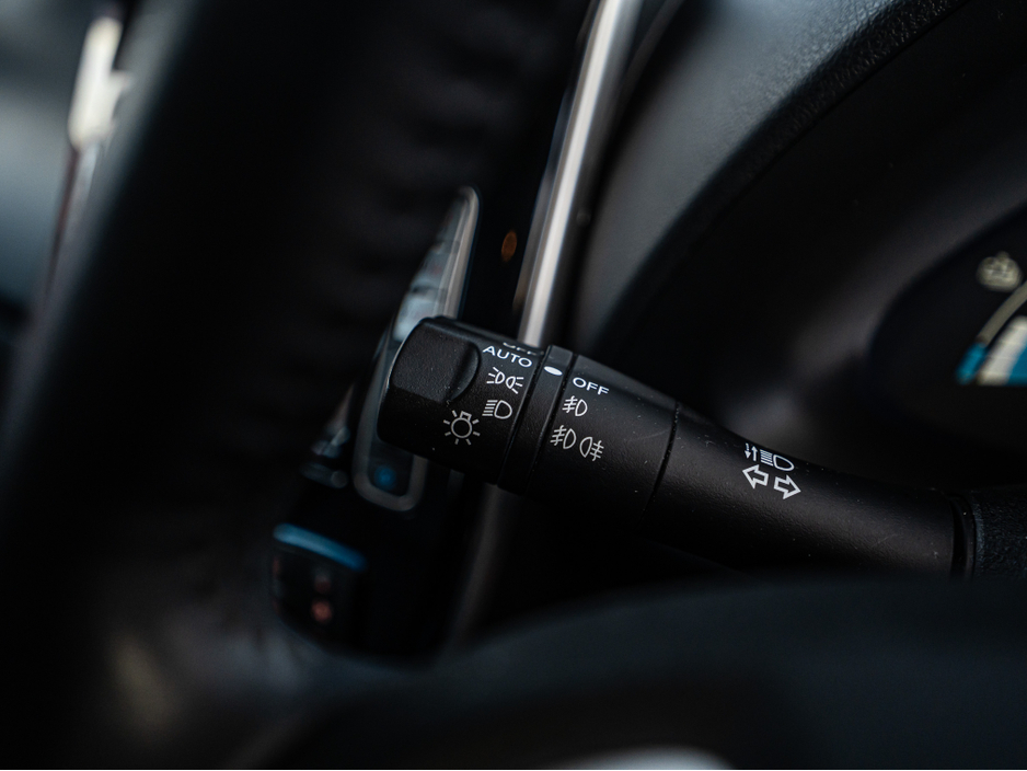 2016 Nissan Leaf - image 20