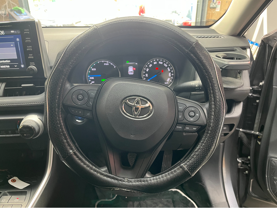 2022 Toyota Rav4 - image 8