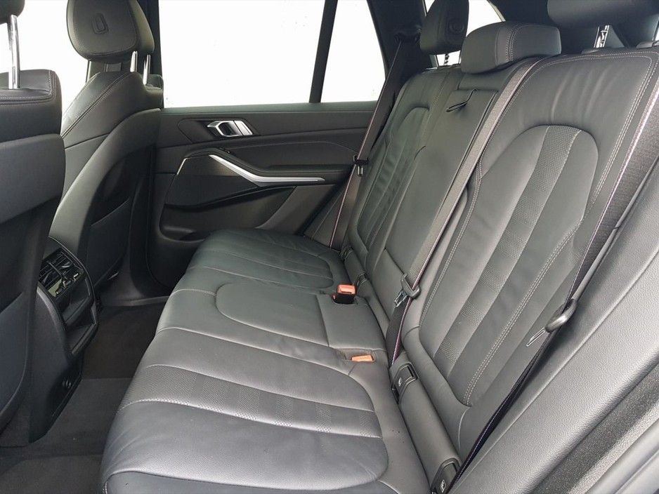 2022 BMW X5 xDrive45e xLine €63,995