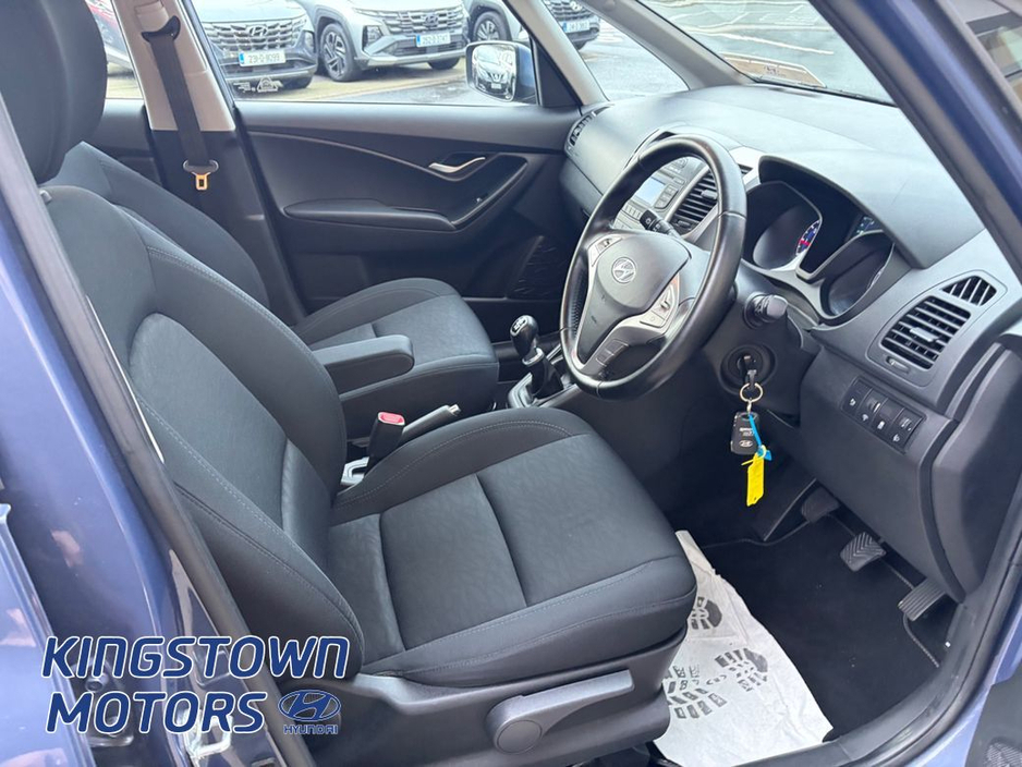 2015 Hyundai ix20 - image 5