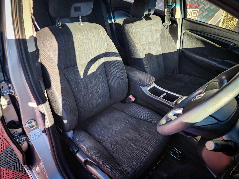 2019 Honda Shuttle Hybrid 5 seater €13,950