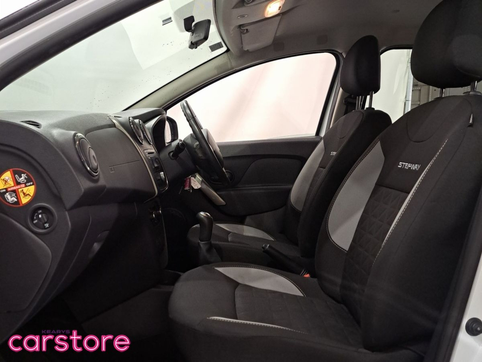 2015 Dacia Sandero Stepway TCe 90 S&S SIGNATURE €10,380