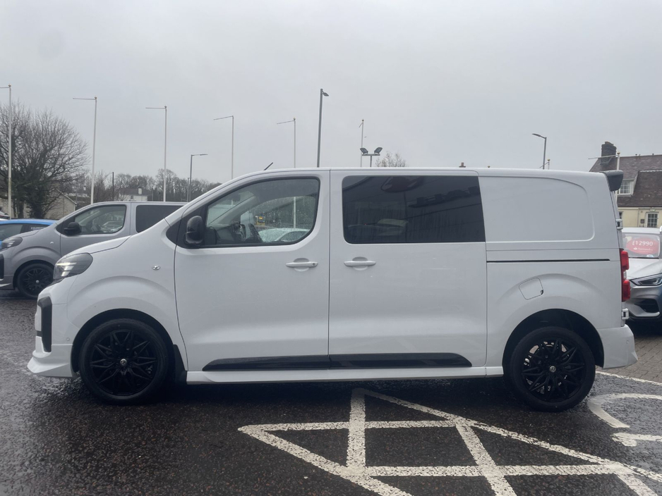 2026 Opel Vivaro - image 4