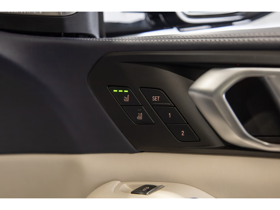 2023 BMW X5 - image 17