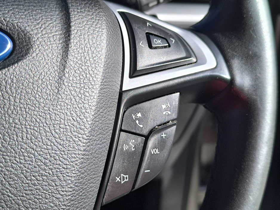 2017 Ford S-Max - image 22