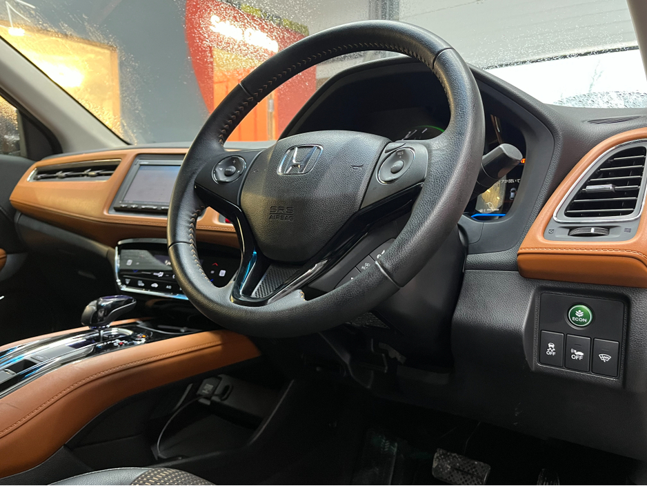 2015 Honda Vezel €15950! 2015 HONDA VEZEL HYBRID Z 1.5 AUTOMATIC / CRUISE CONTROL / REVERSE CAMERA / HEATED SEATS €15,950