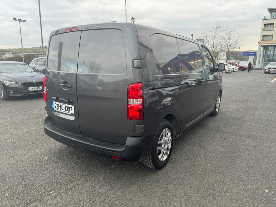 2022 Peugeot Expert  €20,000