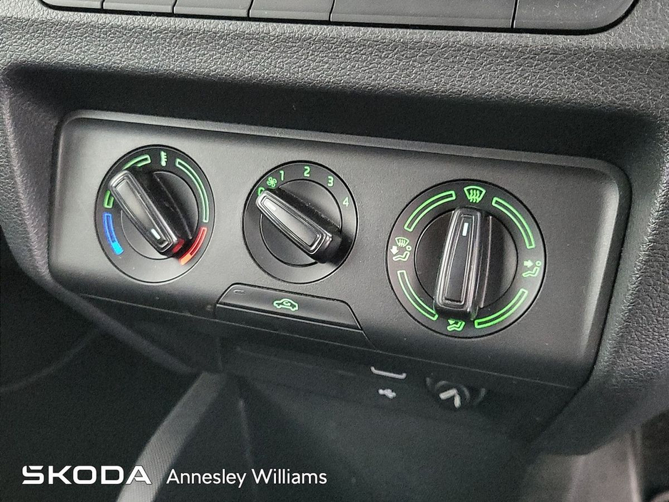 2019 Skoda Fabia - image 19