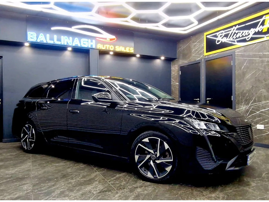 2023 Peugeot 308 - image 7