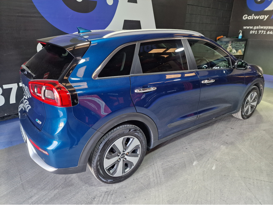 2019 Kia Niro - image 11