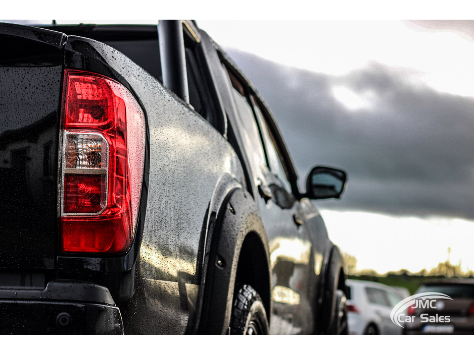 2018 Nissan Navara - image 11