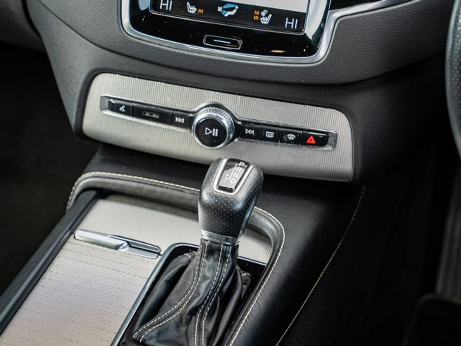 2019 Volvo XC90 - image 14