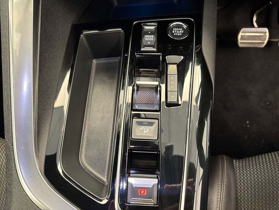 2024 Peugeot 5008 - image 16