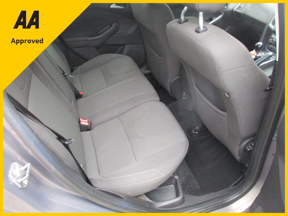 2014 Ford Focus - image 11