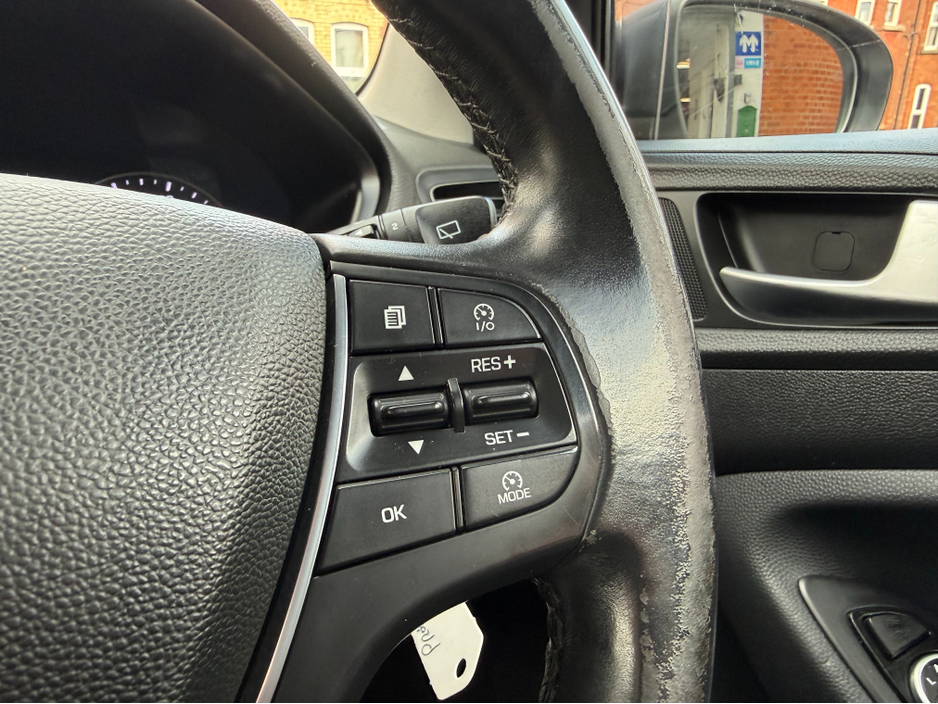 2016 Hyundai i20 - image 17