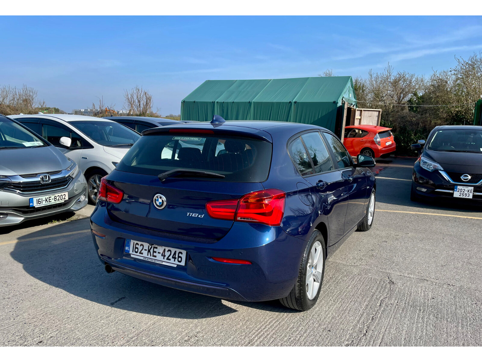 2016 BMW 1 Series - image 7