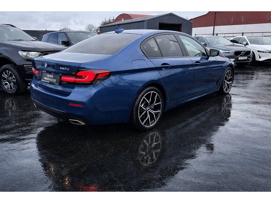 2021 BMW 5 Series - image 2