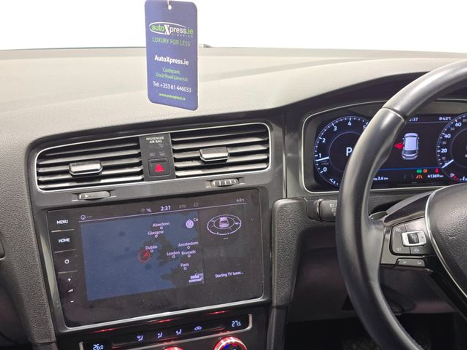 2019 Volkswagen Golf - image 18