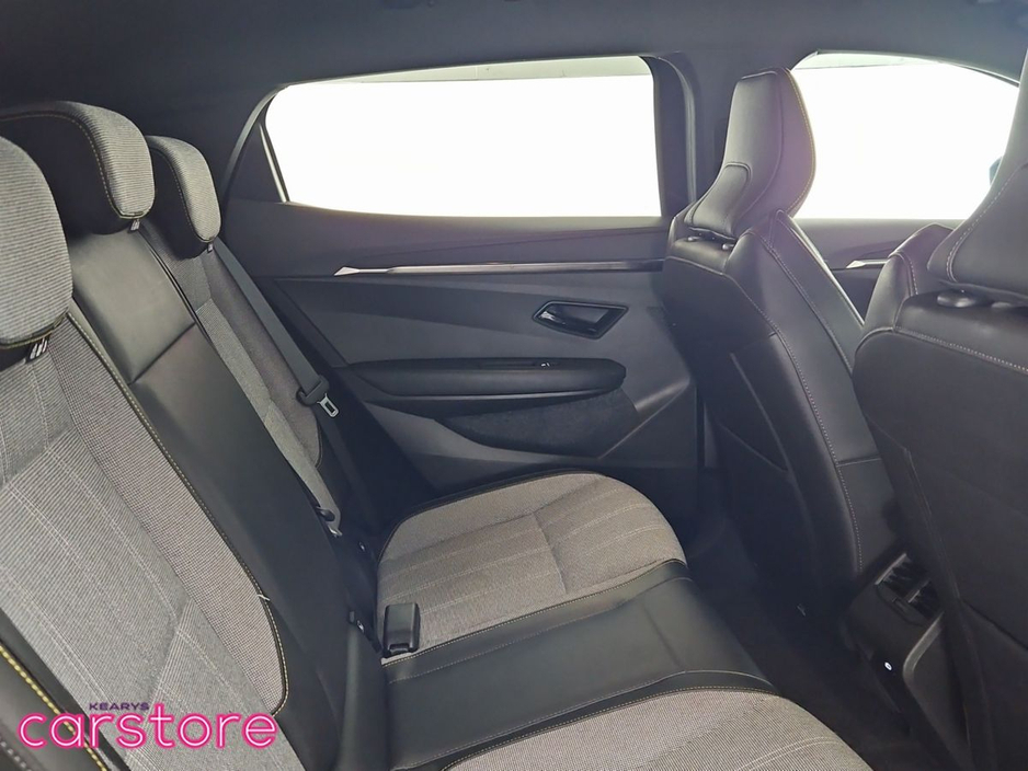 2024 Renault Megane - image 10