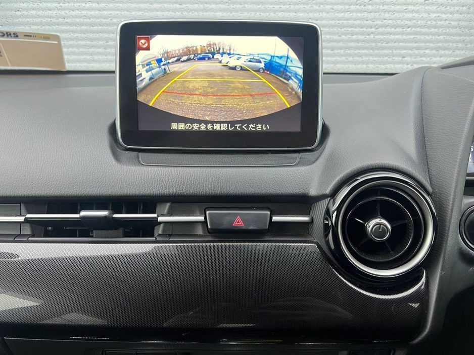 2016 Mazda Demio - image 7
