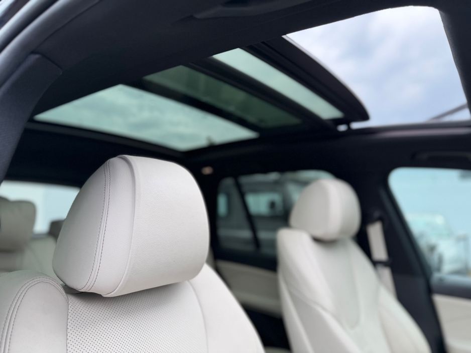 2019 BMW X5 - image 18