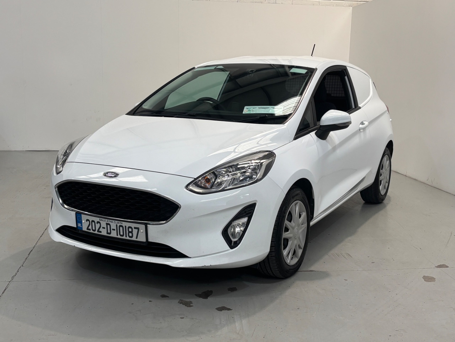 2020 Ford Fiesta - image 3