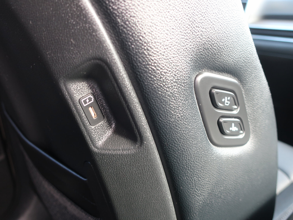 2024 Kia Sorento - image 12