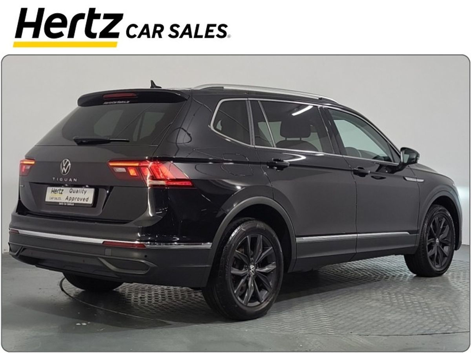 2024 Volkswagen Tiguan - image 8