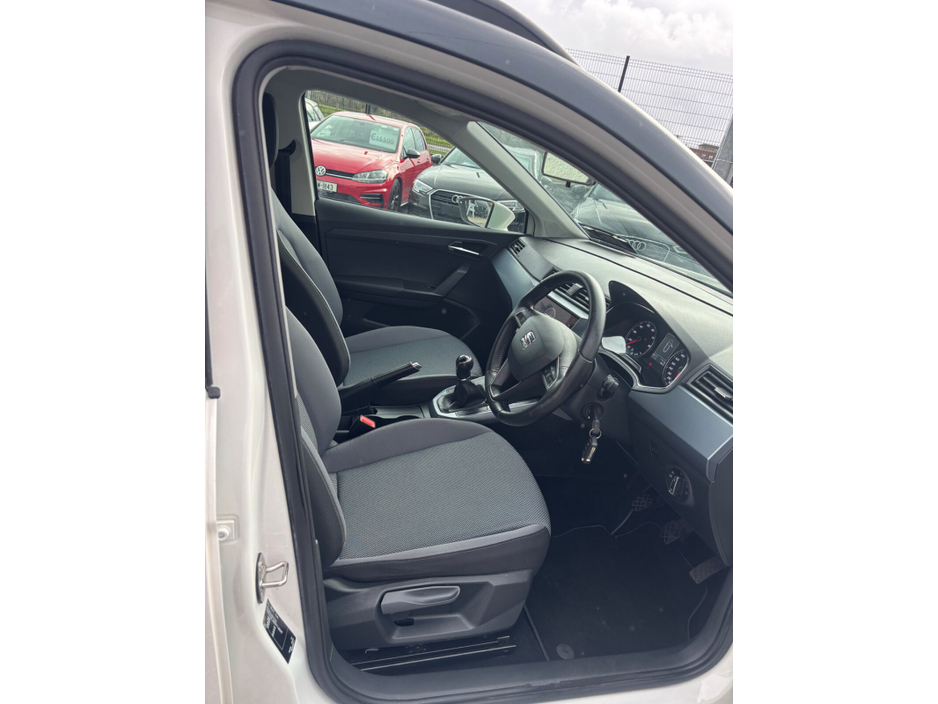 2019 SEAT Arona - image 9