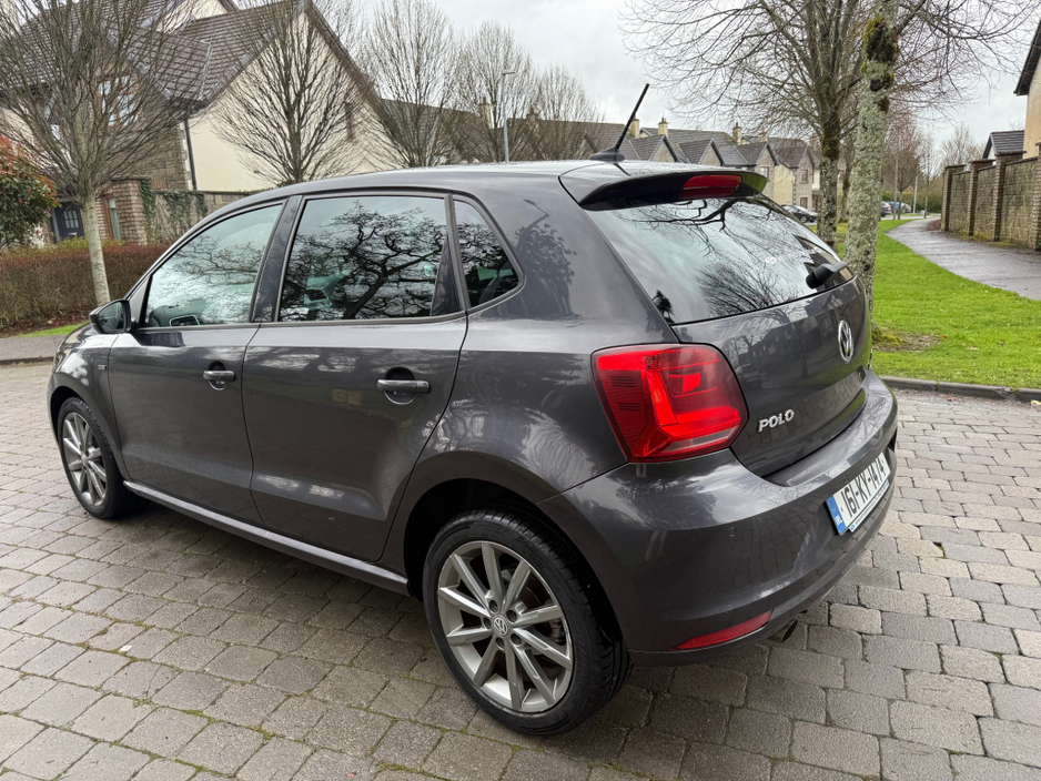 2016 Volkswagen Polo - image 4