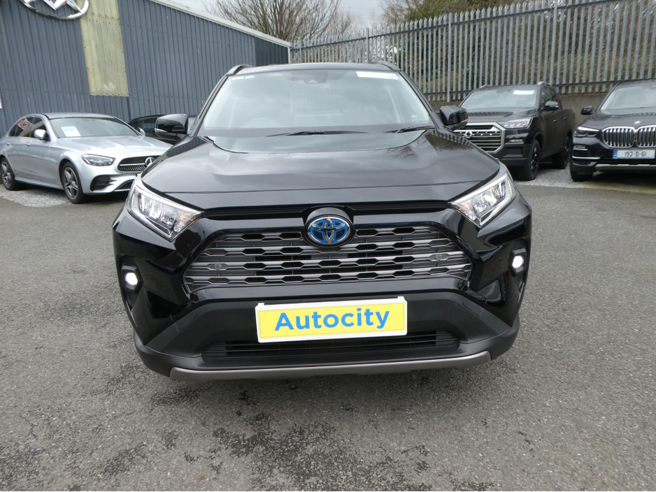 2025 Toyota Rav4 - image 2