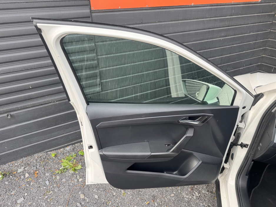 2021 SEAT Arona - image 15