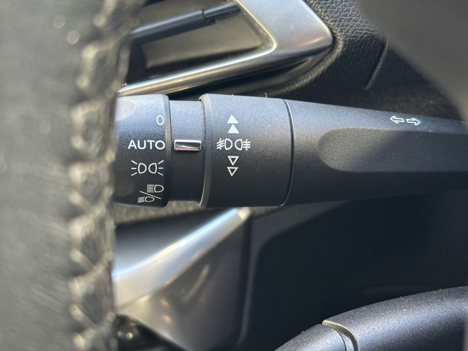 2019 Peugeot 3008 - image 22