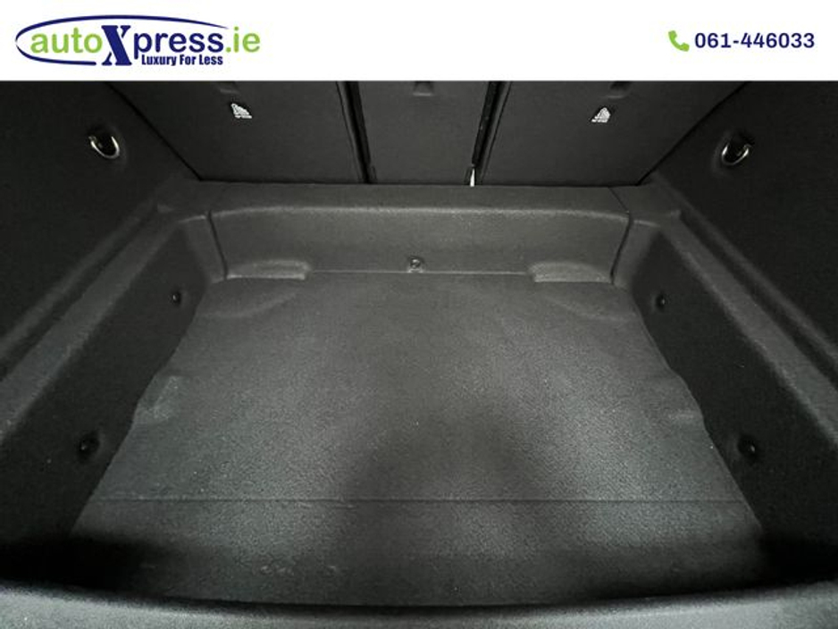 2020 BMW 1 Series - image 10