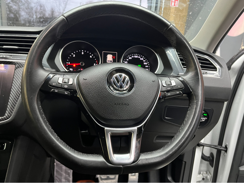 2020 Volkswagen Tiguan €27950! 2020 VOLKSWAGEN TIGUAN TDI 4MOTION CONFORT LINE 2.0 AUTOMATIC / CRUISE CONTROL / 360° PARKING CAMERA / APPLE CARPLAY AND MORE €27,950