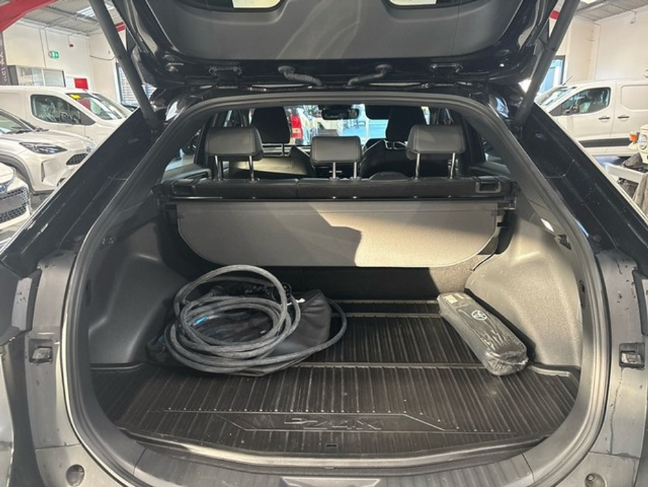 2023 Toyota bZ4X - image 10