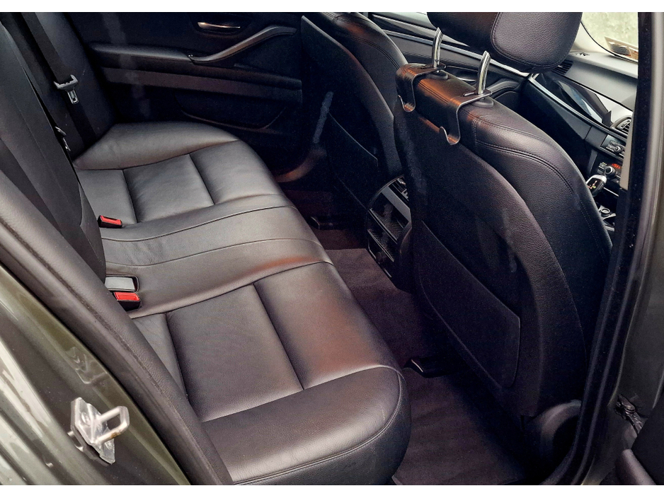 2014 BMW 5 Series - image 8