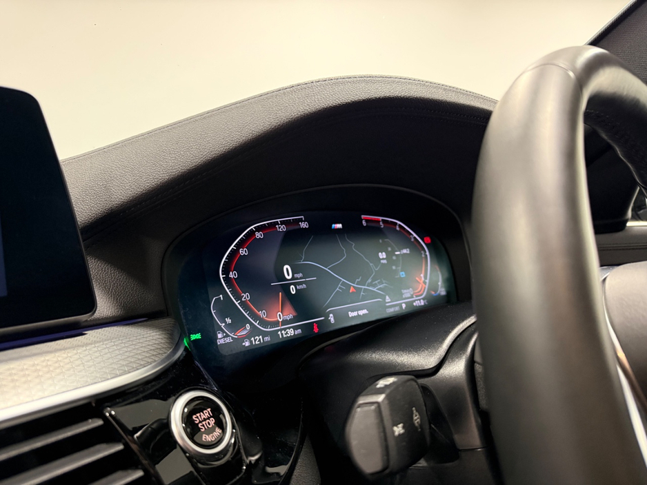 2020 BMW 5 Series - image 18