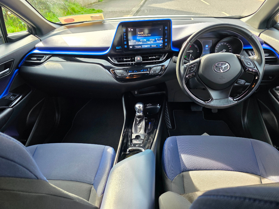 2019 Toyota C-HR - image 13