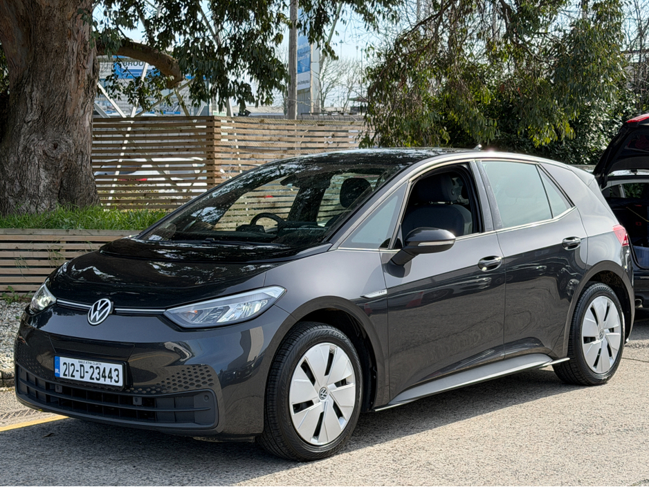 2021 Volkswagen ID.3 - image 2