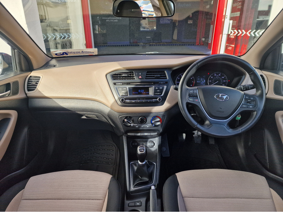 2015 Hyundai i20 - image 25